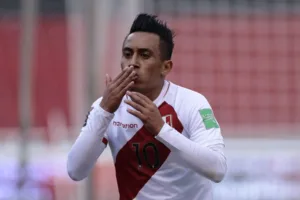 Christian Cueva brilla con su doblete en Cienciano